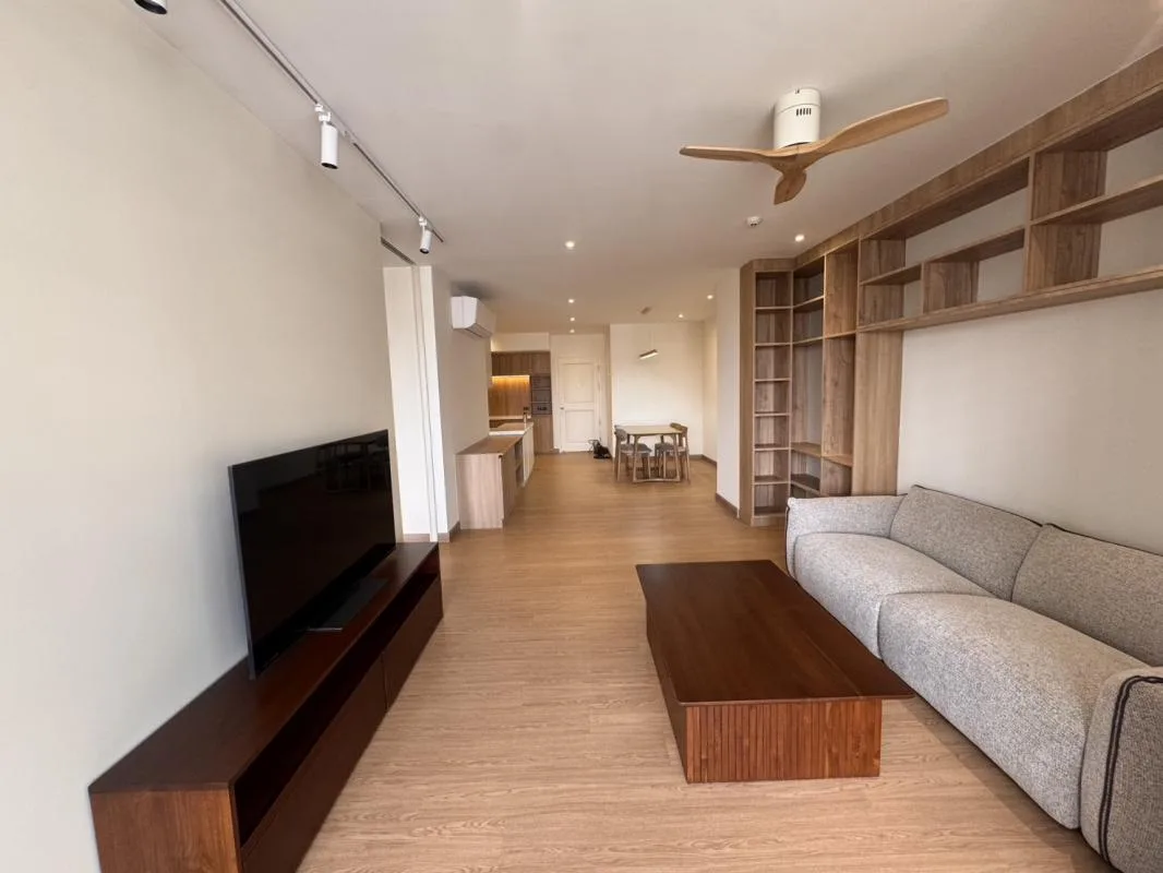 Property photos for Lake Avenue 16