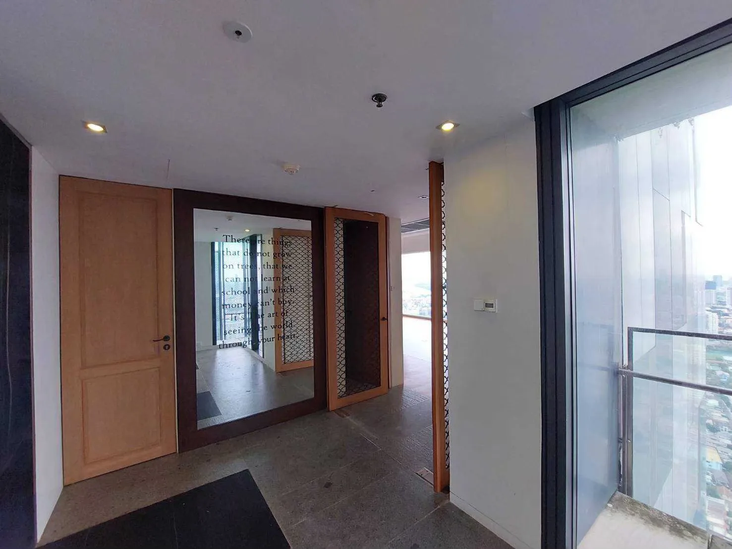Property photos for The Met