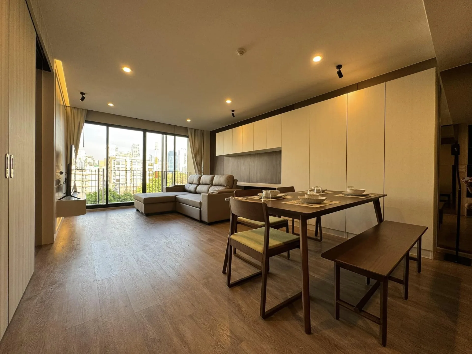 Property photos for Noble Above Wireless-Ruamrudee