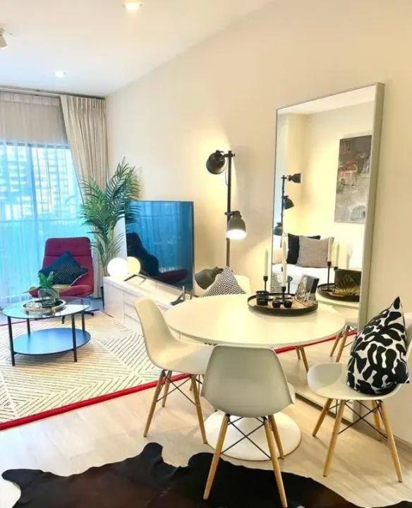 Property photos for Noble Refine