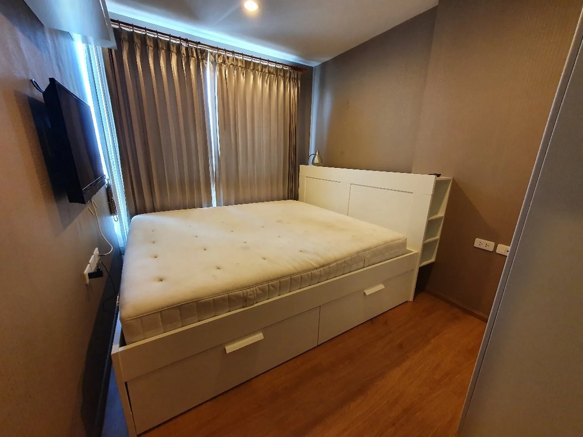 Property photos for The Base Sukhumvit 77