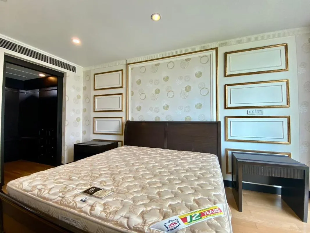 Property photos for The Park Chidlom
