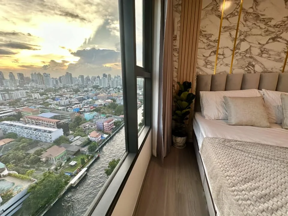 Property photos for The Base Phetchaburi-thonglor