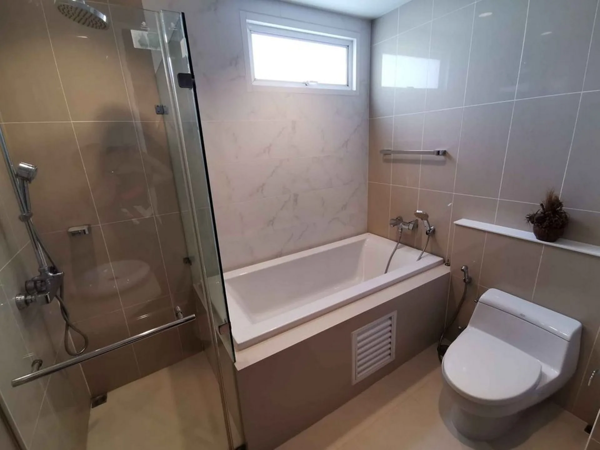 Property photos for Leticia Rama 9