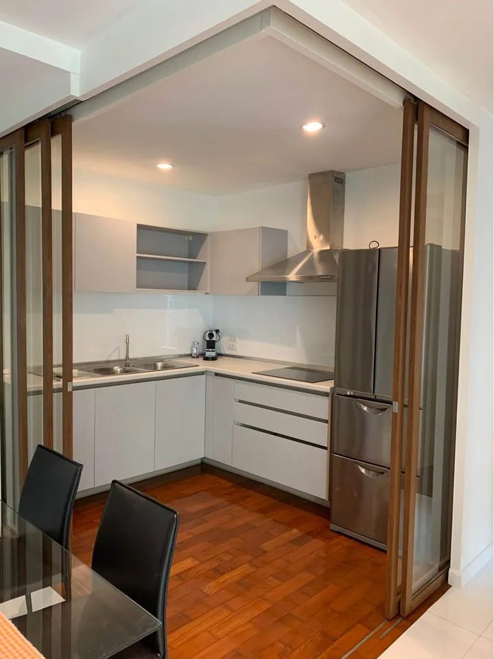 Property photos for Siri On 8