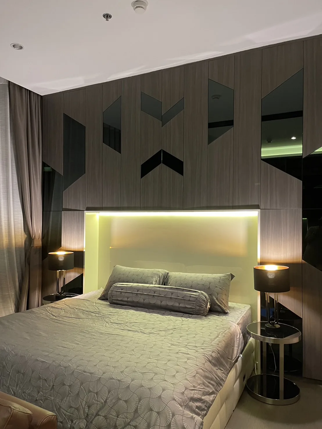 Property photos for The Esse at Singha Complex