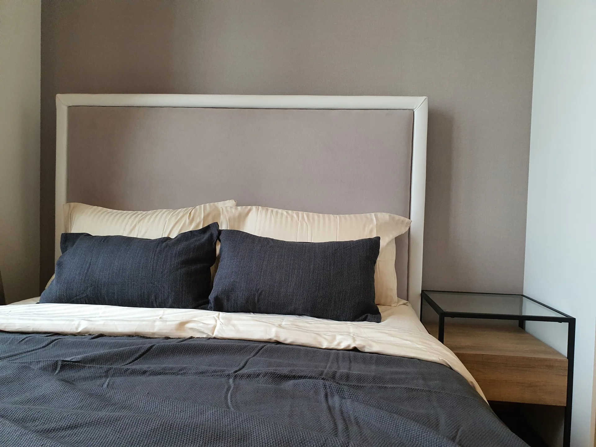Property photos for Noble BE 33