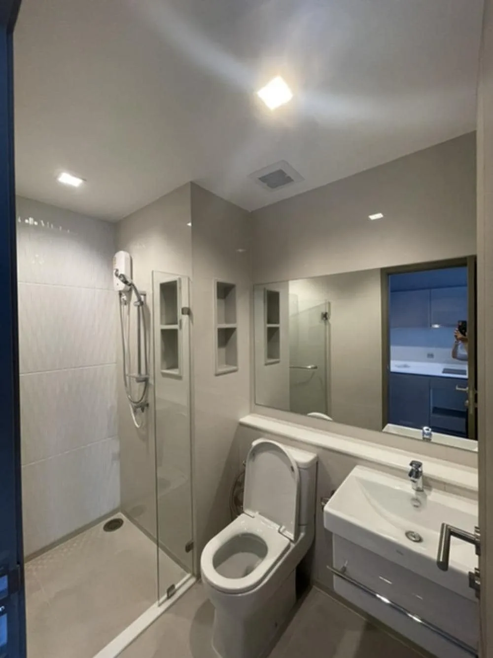 Property photos for LIFE Asoke - Rama 9