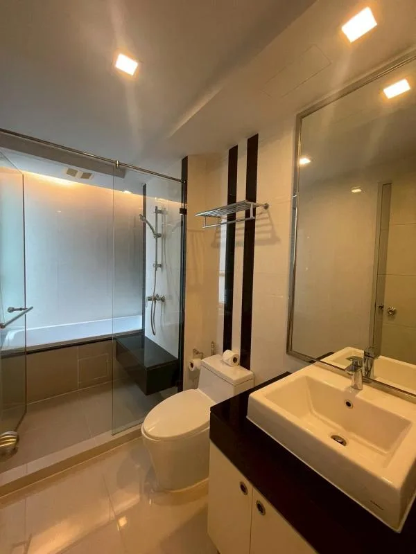 Property photos for Beverly 33