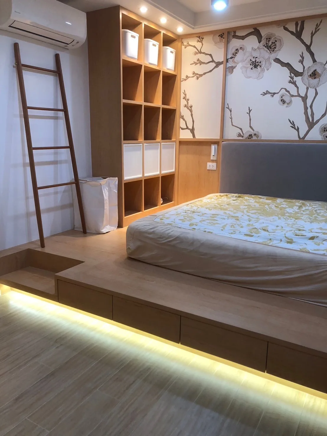 Property photos for Regal Condo Sathorn-naradhiwas