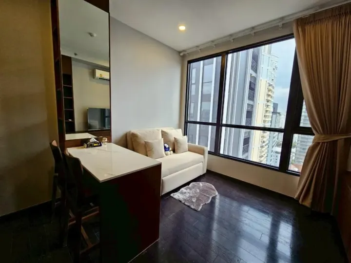 Property photos for Park Origin Thonglor
