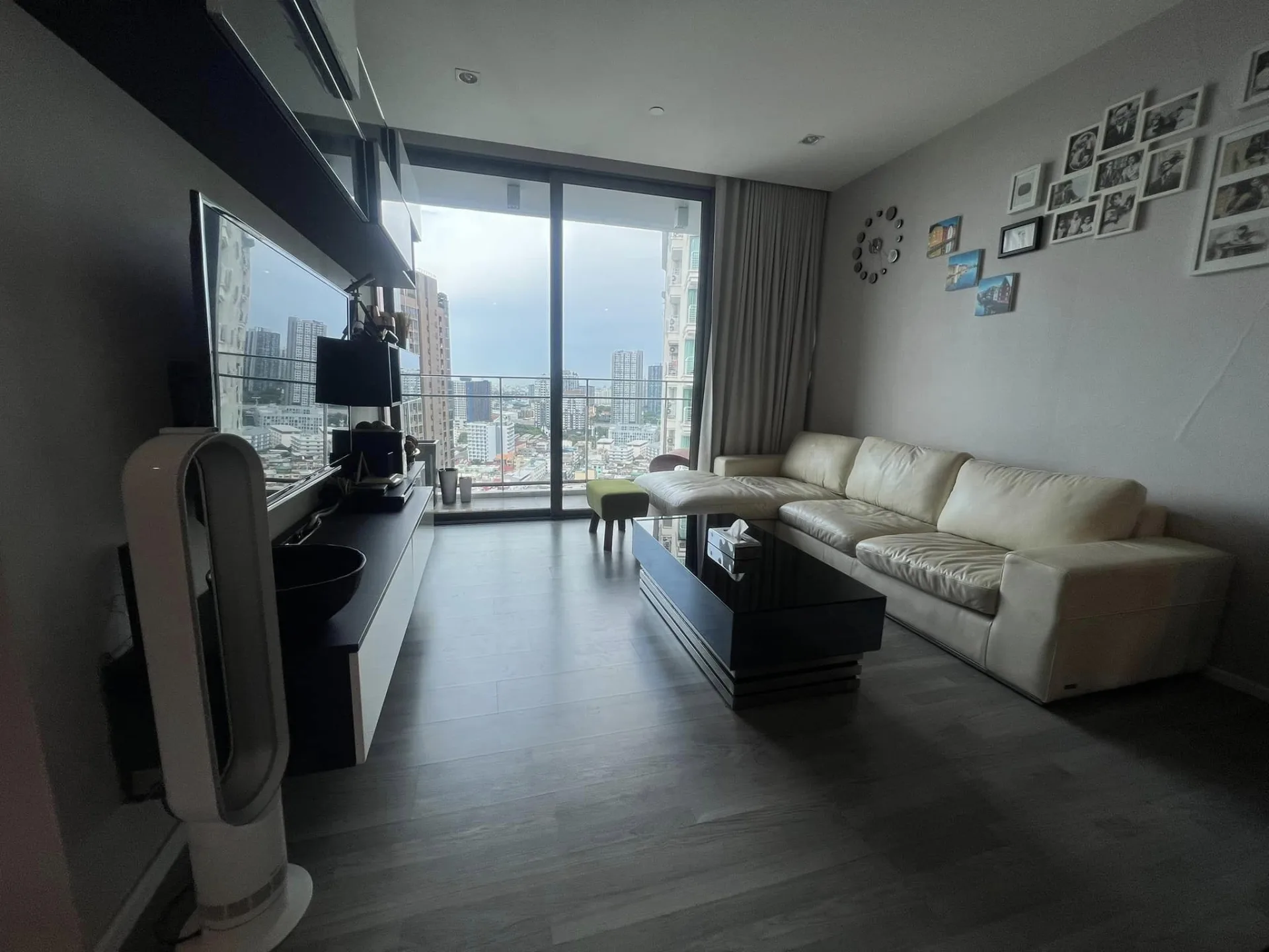 Property photos for The Room Sukhumvit 69