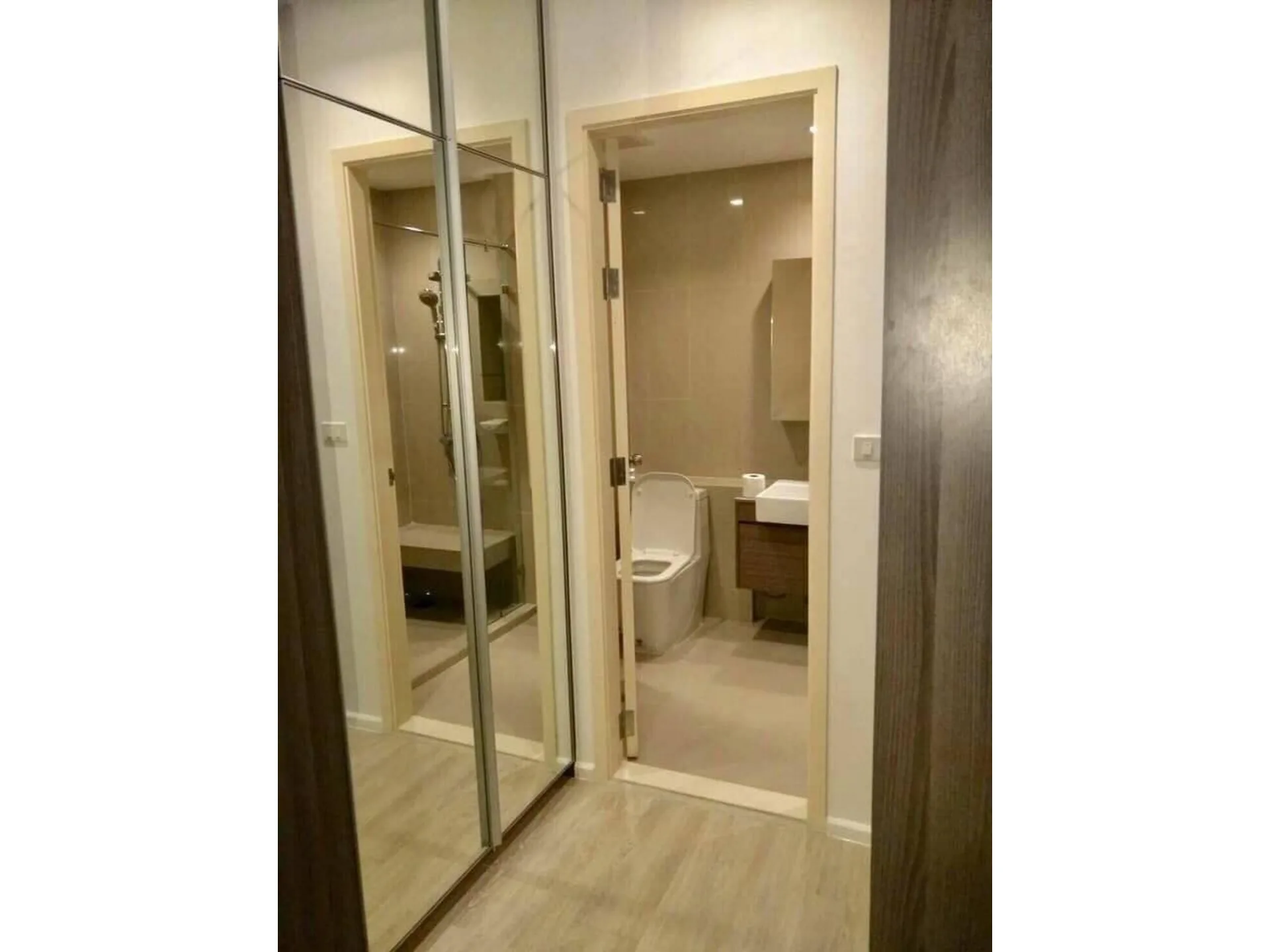 Property photos for Quinn Condo Ratchada