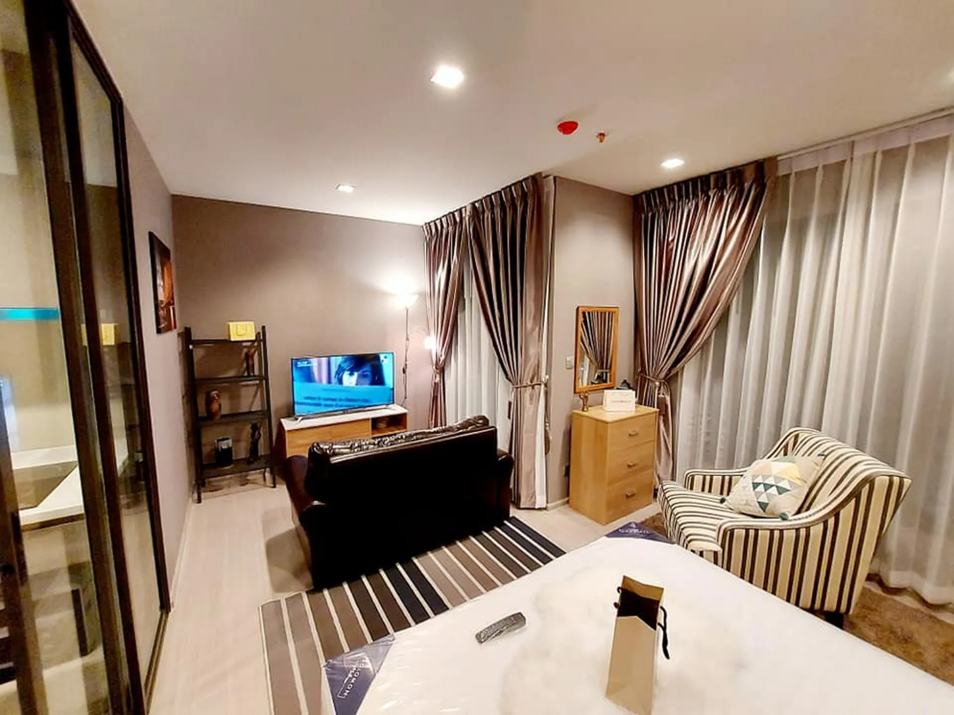 Property photos for LIFE Asoke - Rama 9
