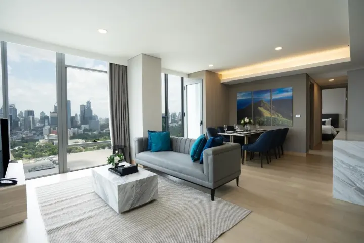 Property photos for Siamese Exclusive Queens