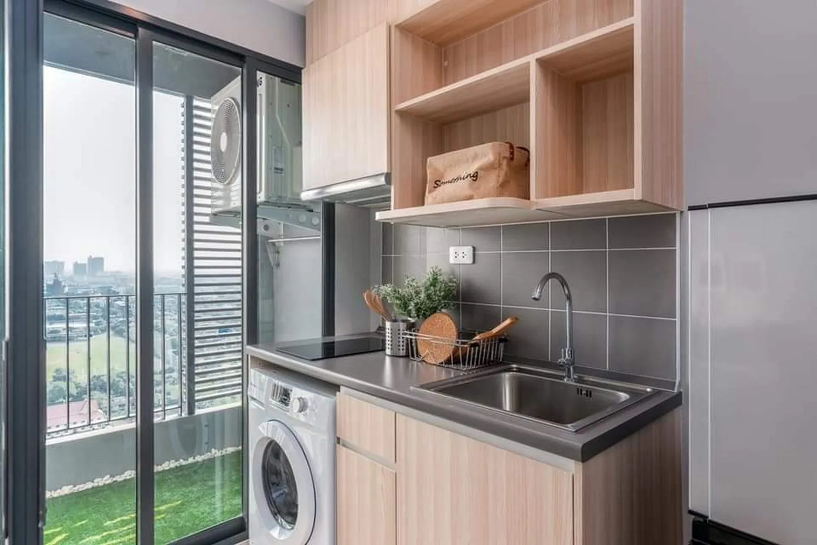 Property photos for IDEO O2