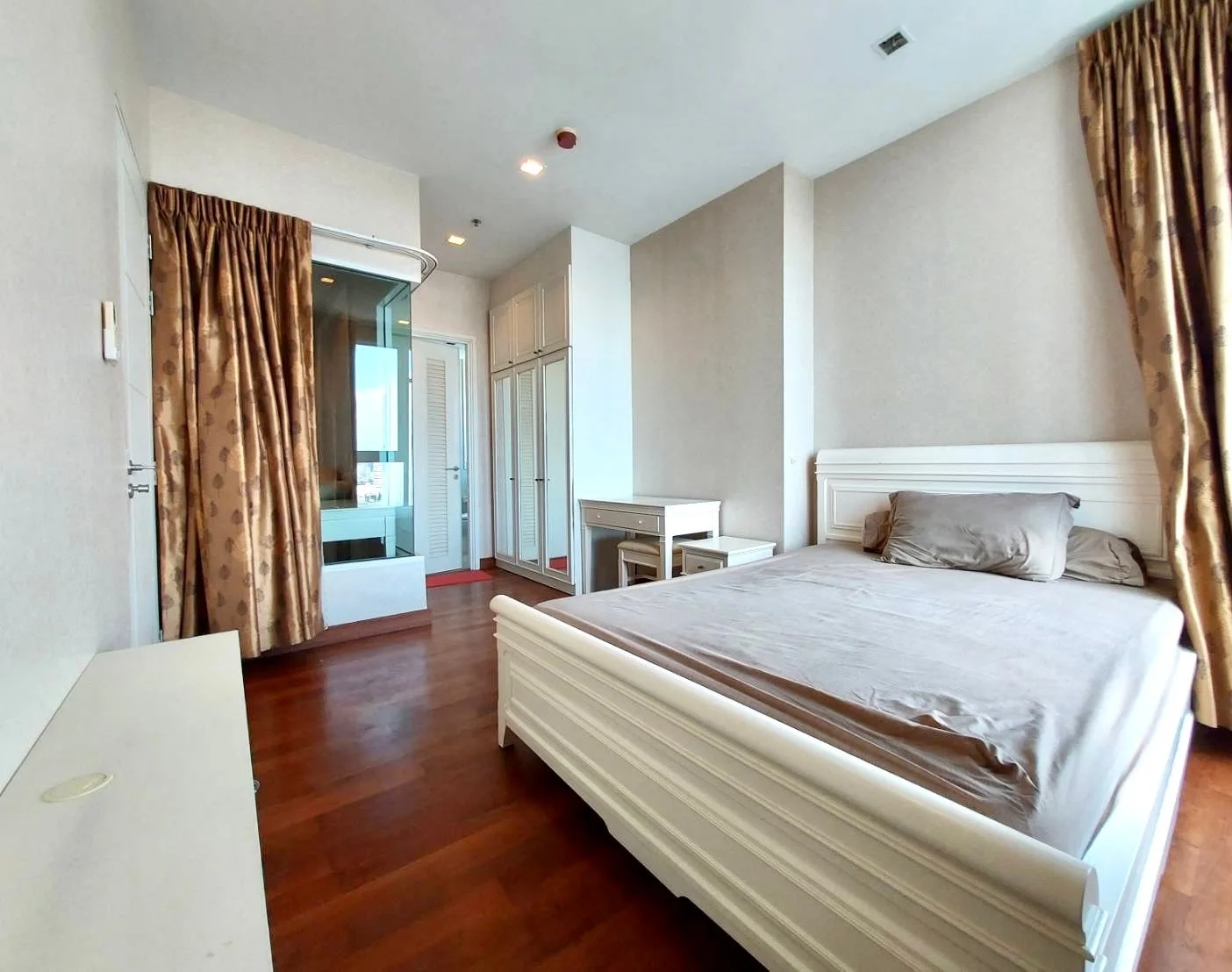 Property photos for Ivy Sathorn 10