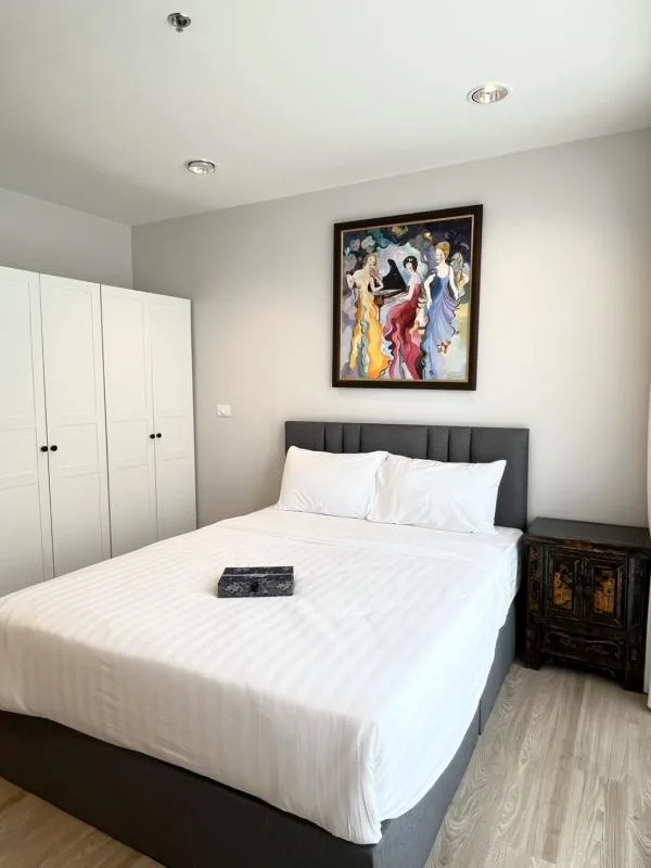 Property photos for Sathorn 111