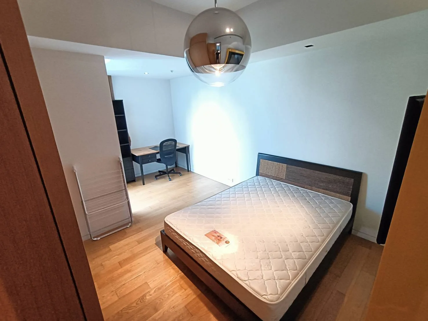 Property photos for The Met