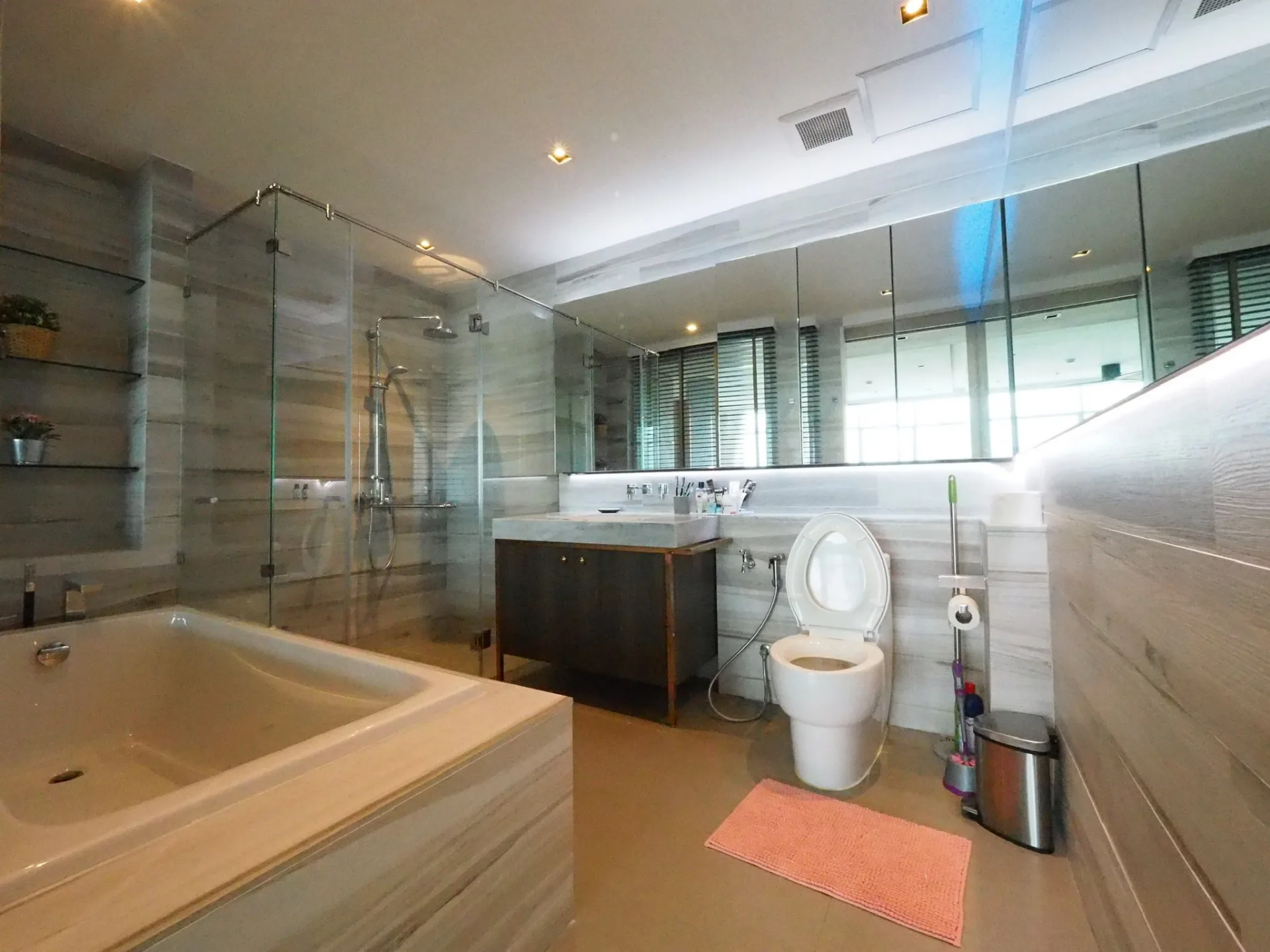 Property photos for Baan Sathorn Chaopraya