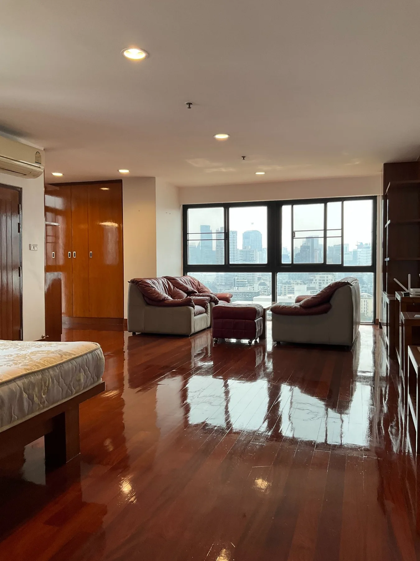 Property photos for Kiarti Thanee City Mansion