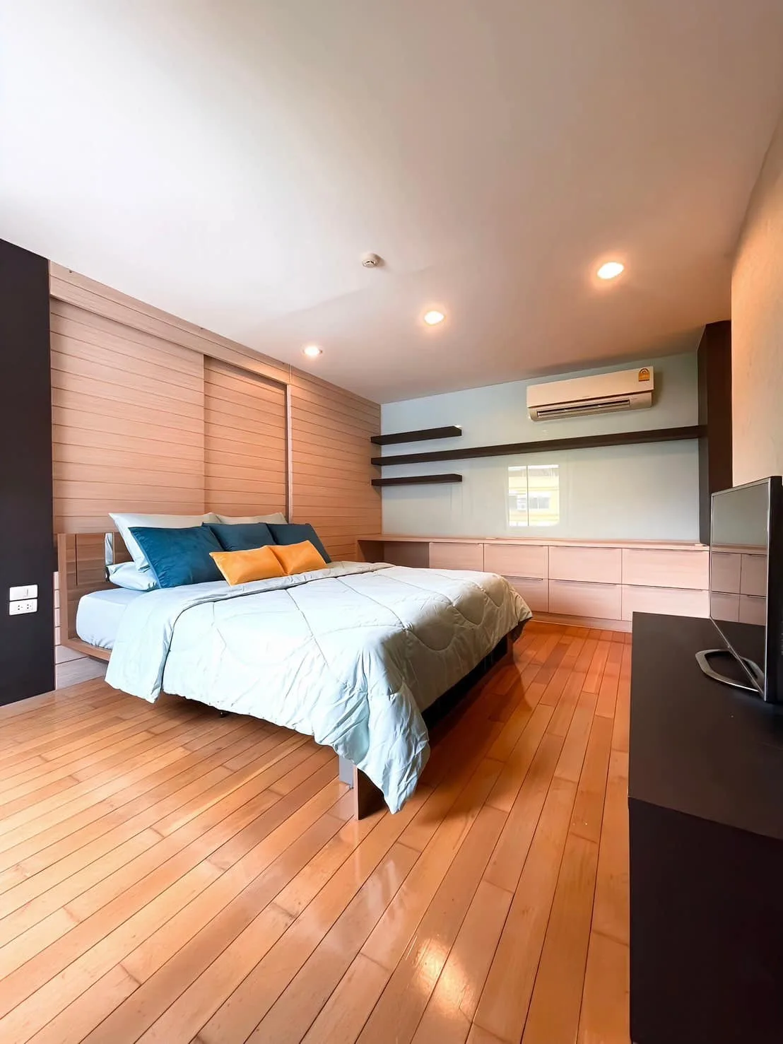 Property photos for The Rise Sukhumvit 39
