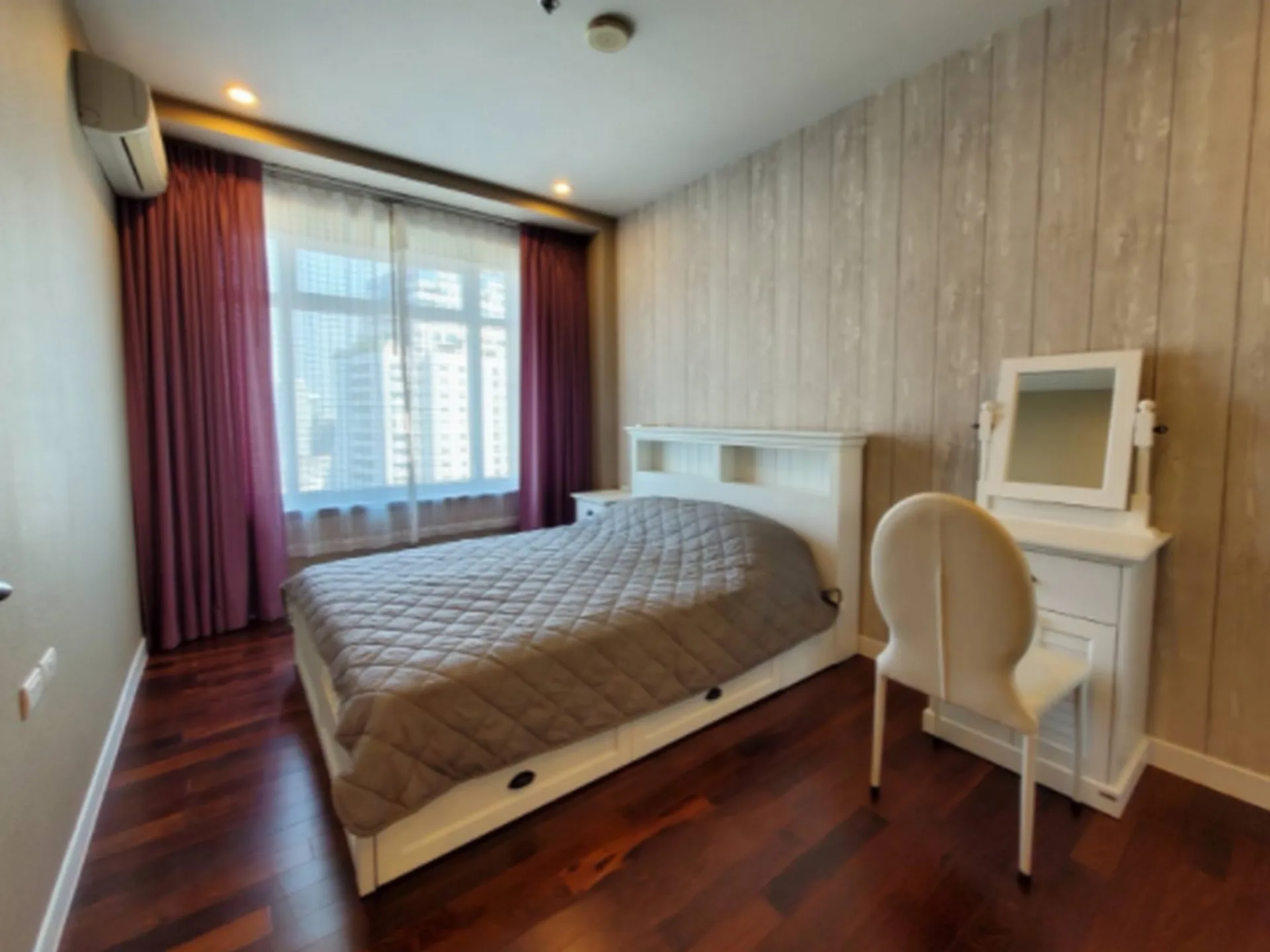 Property photos for Circle Condominium