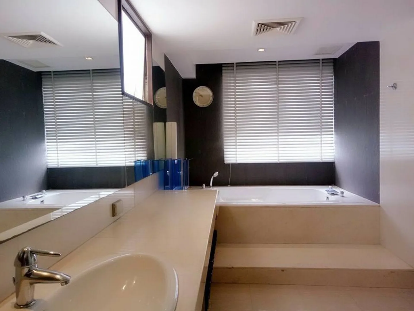 Property photos for Tai Ping Towers