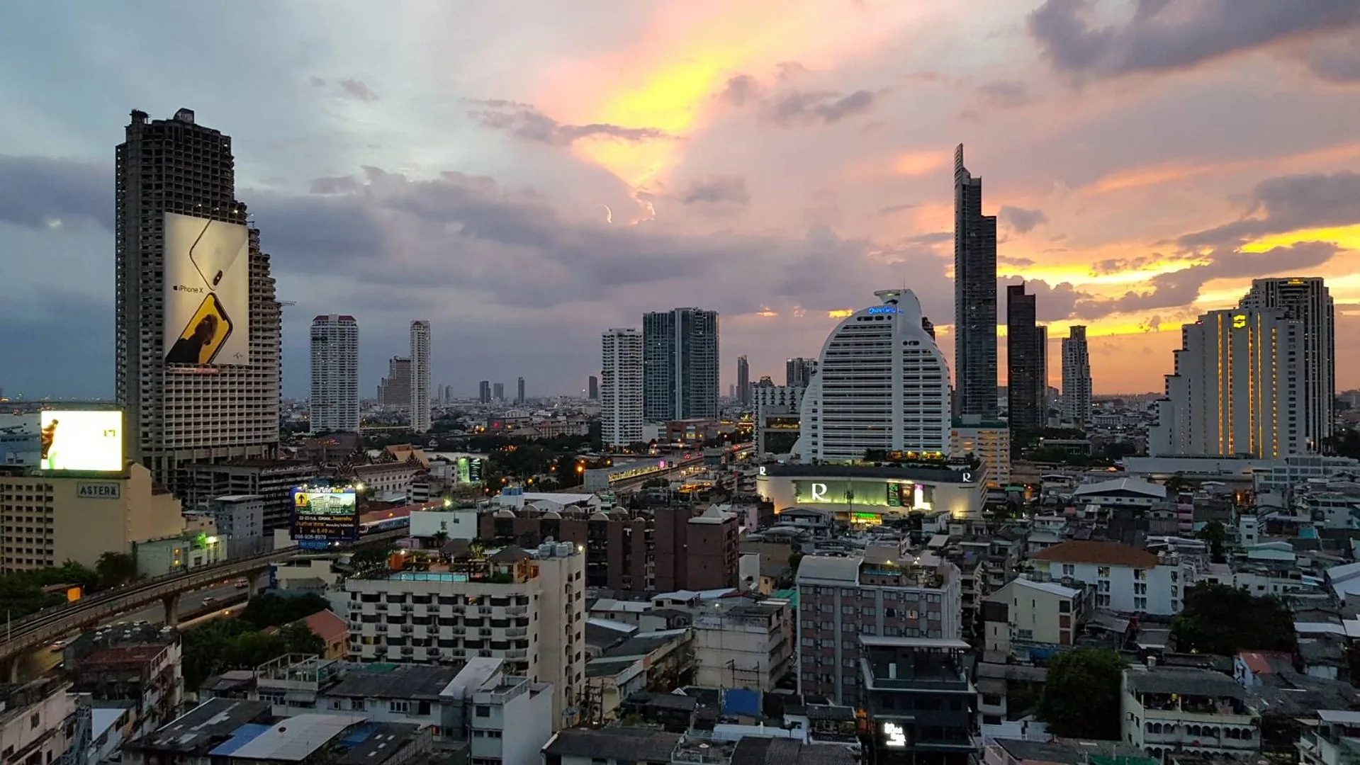 Property photos for Noble Revolve Silom