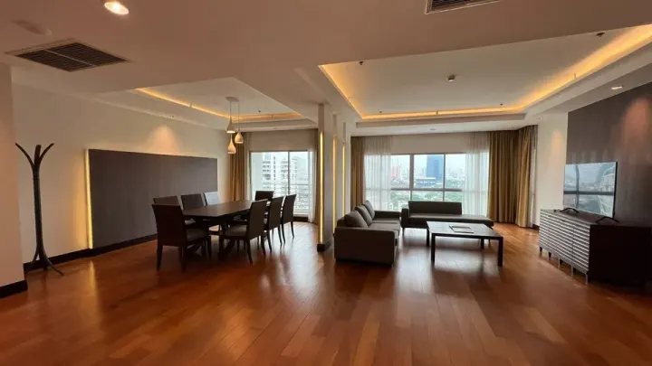 Property photos for Royal Residence Park