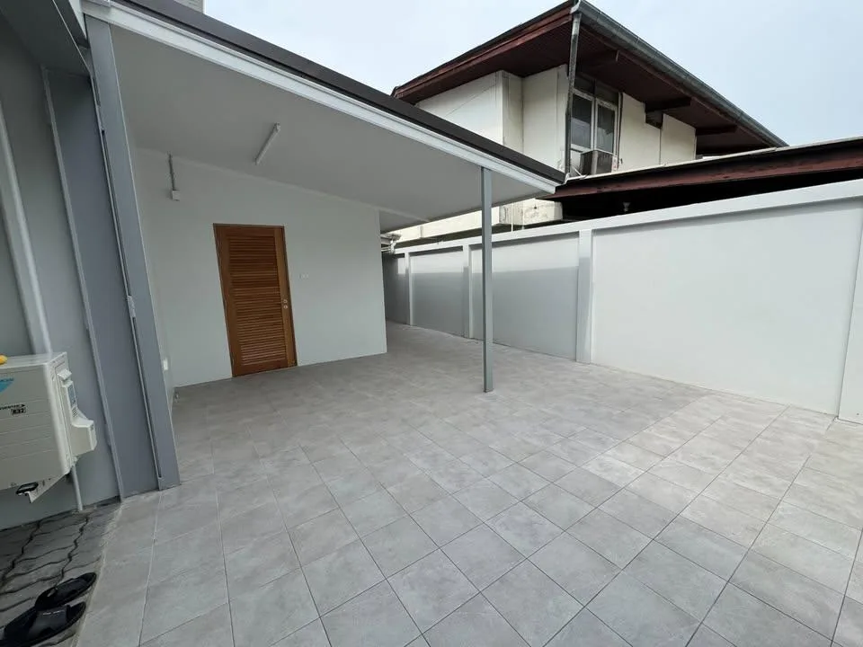 Property photos for Single House Ekk. 6