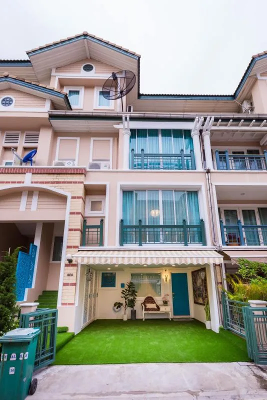 Property photos for The Charlotte @sabaispace