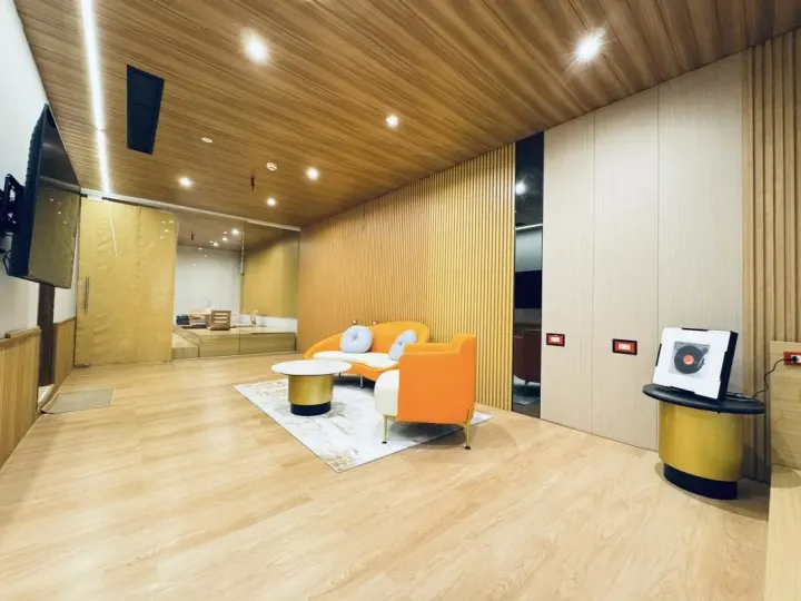 Property photos for State Tower