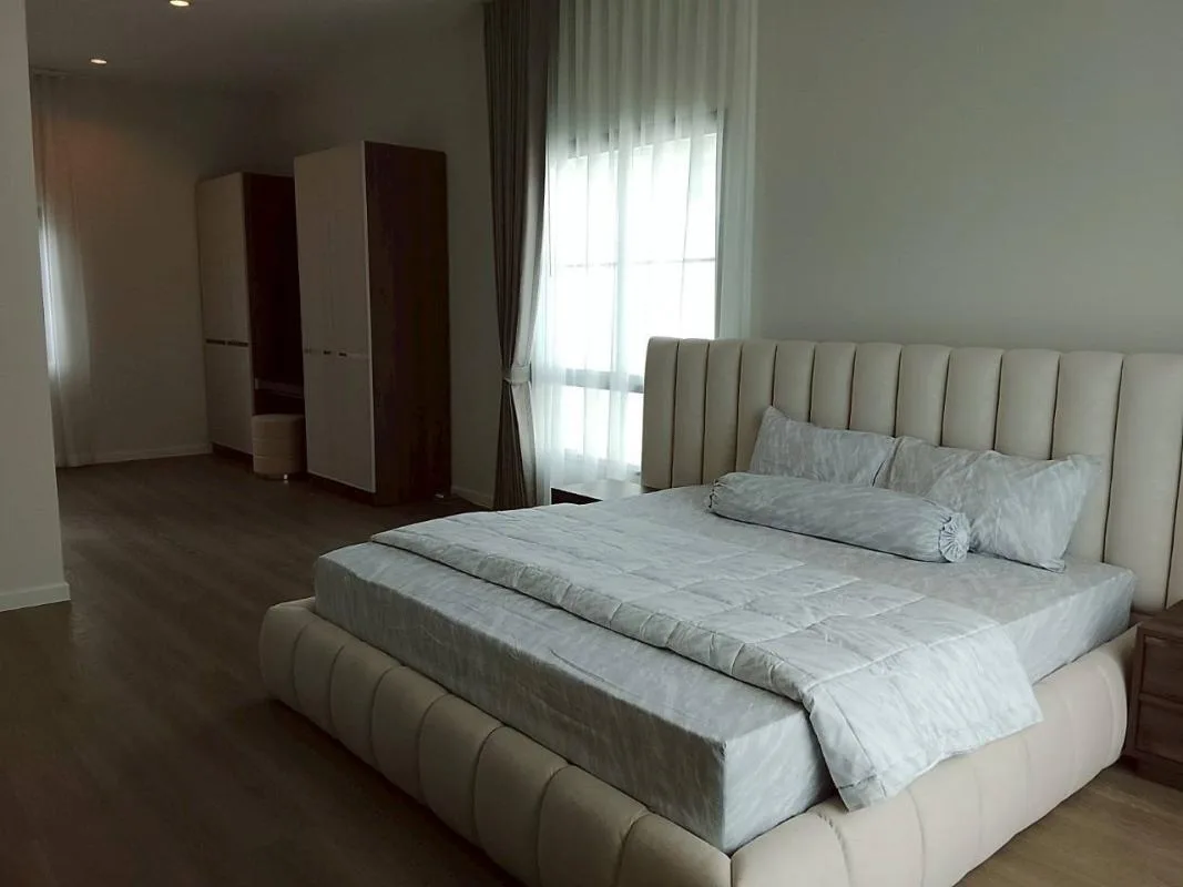 Property photos for Sansiri 10 East