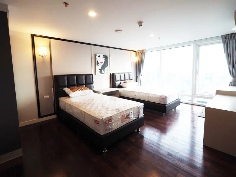 Property photos for Circle Condominium