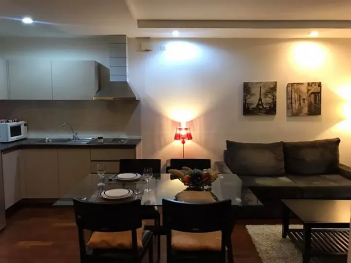 Property photos for Siri On 8