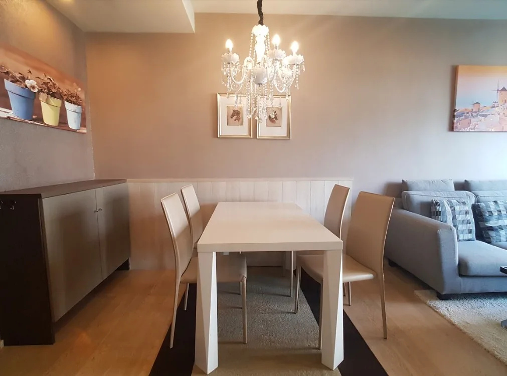 Property photos for Noble Refine