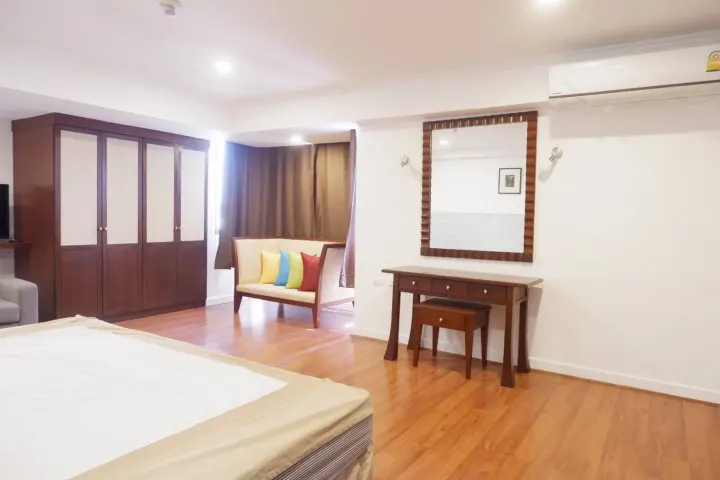 Property photos for Omni Tower Sukhumvit Nana