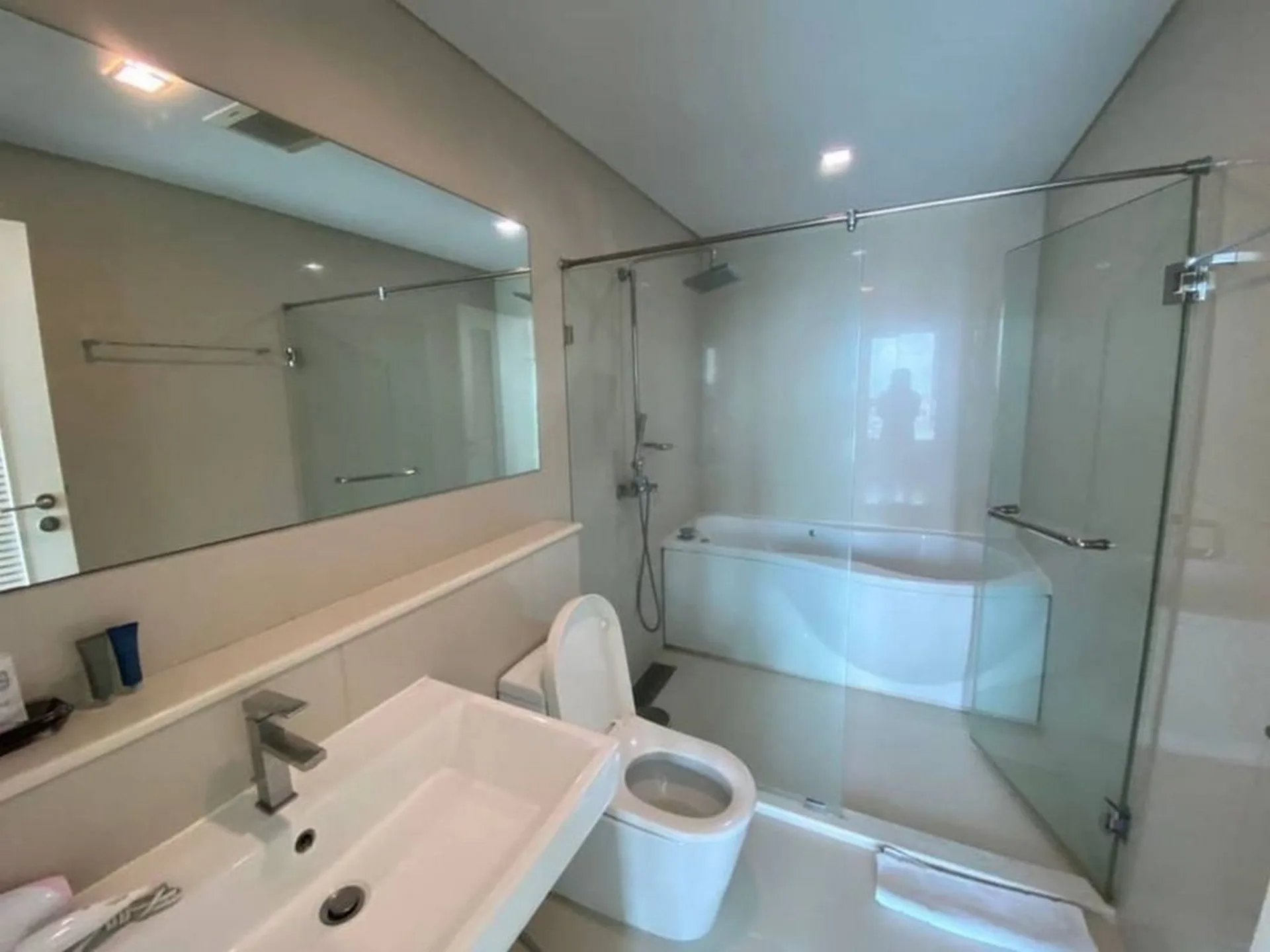 Property photos for Ivy Thonglor