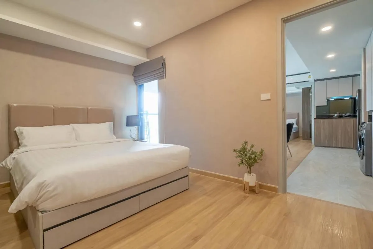 Property photos for Lloyd Soonvijai-thonglor