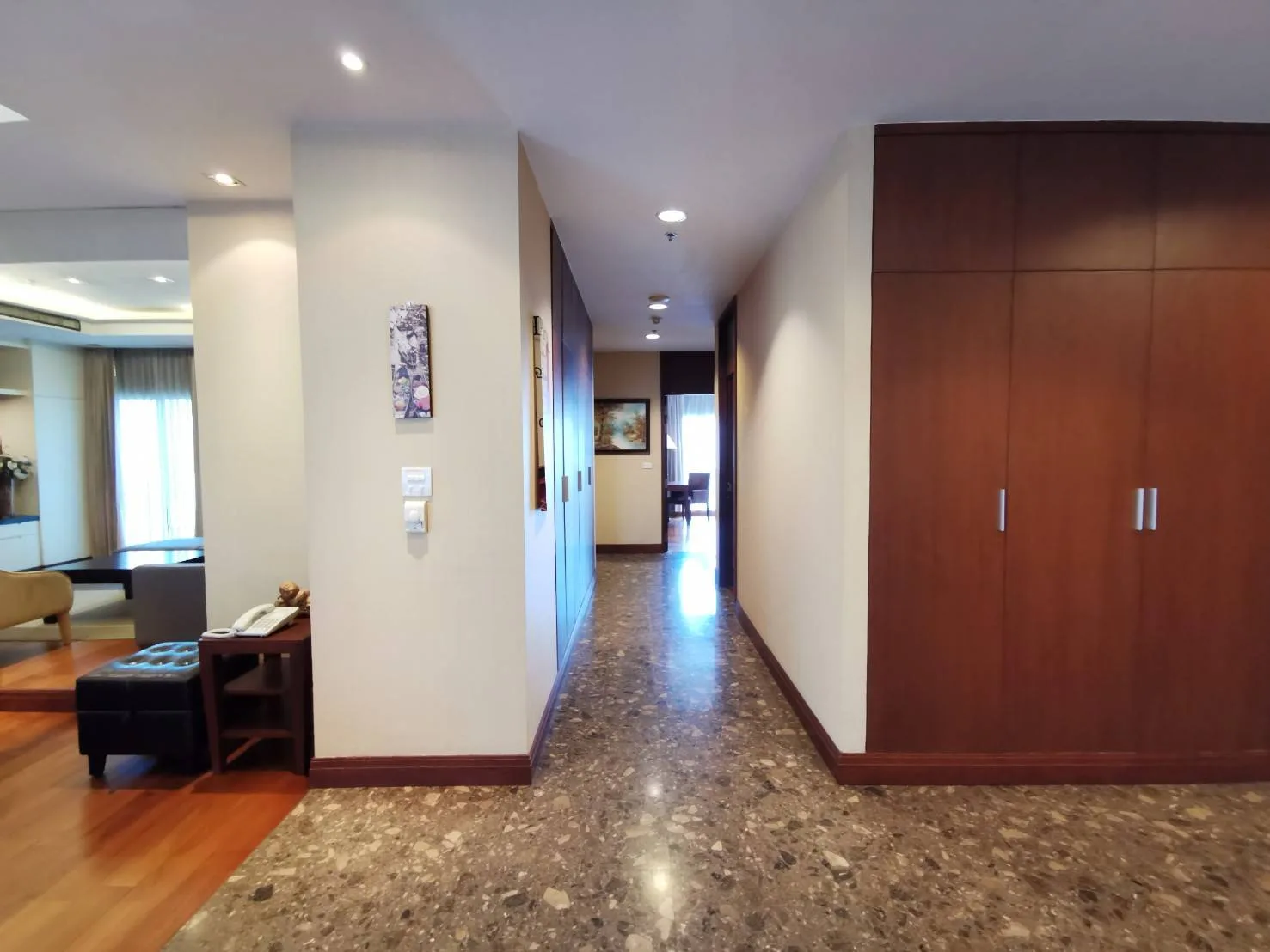 Property photos for Royal Residence Park