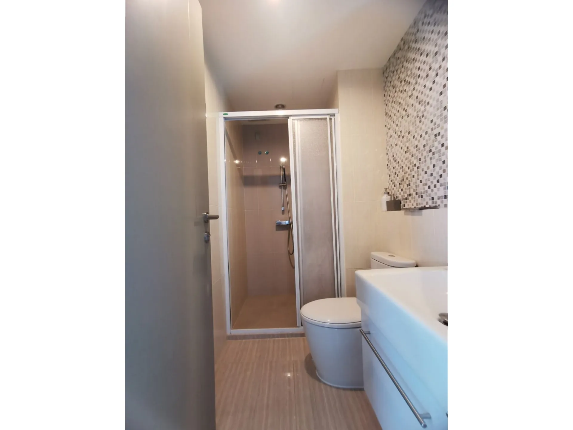 Property photos for Life Ratchadapisek