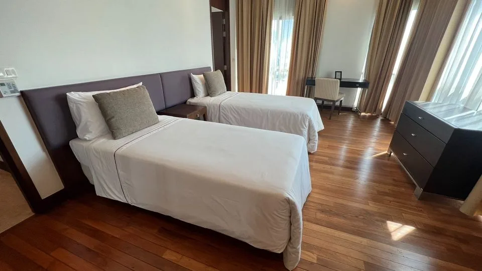 Property photos for Royal Residence Park