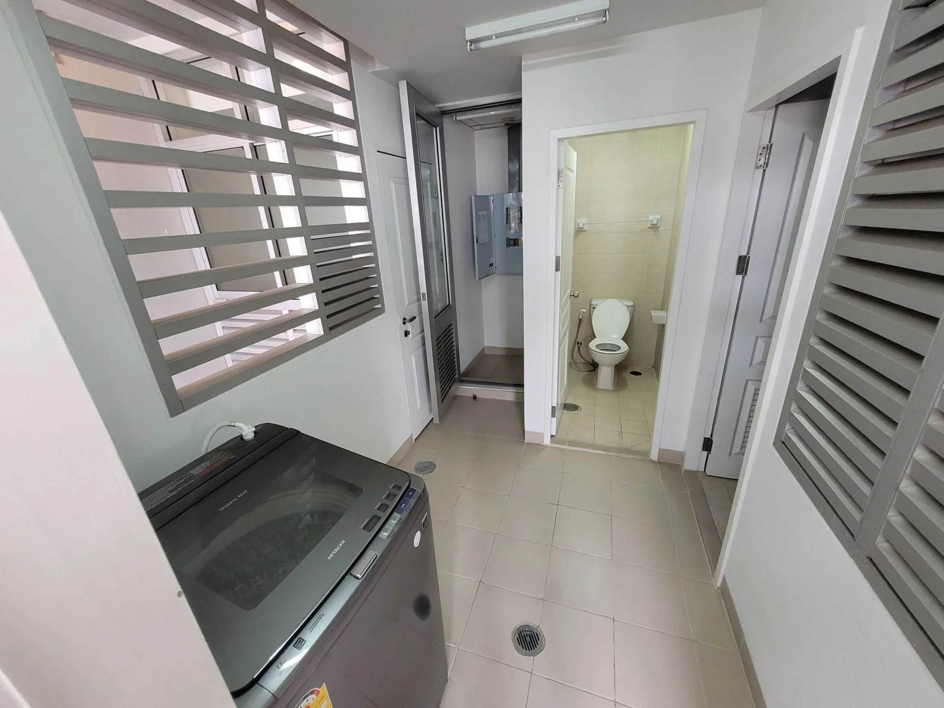 Property photos for Prasanmitr Thani Tower