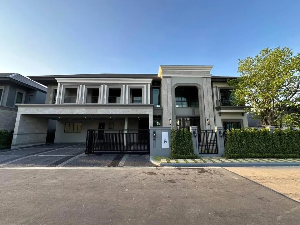 Property photos for Grand Bangkok Boulevard Krungthepkritha