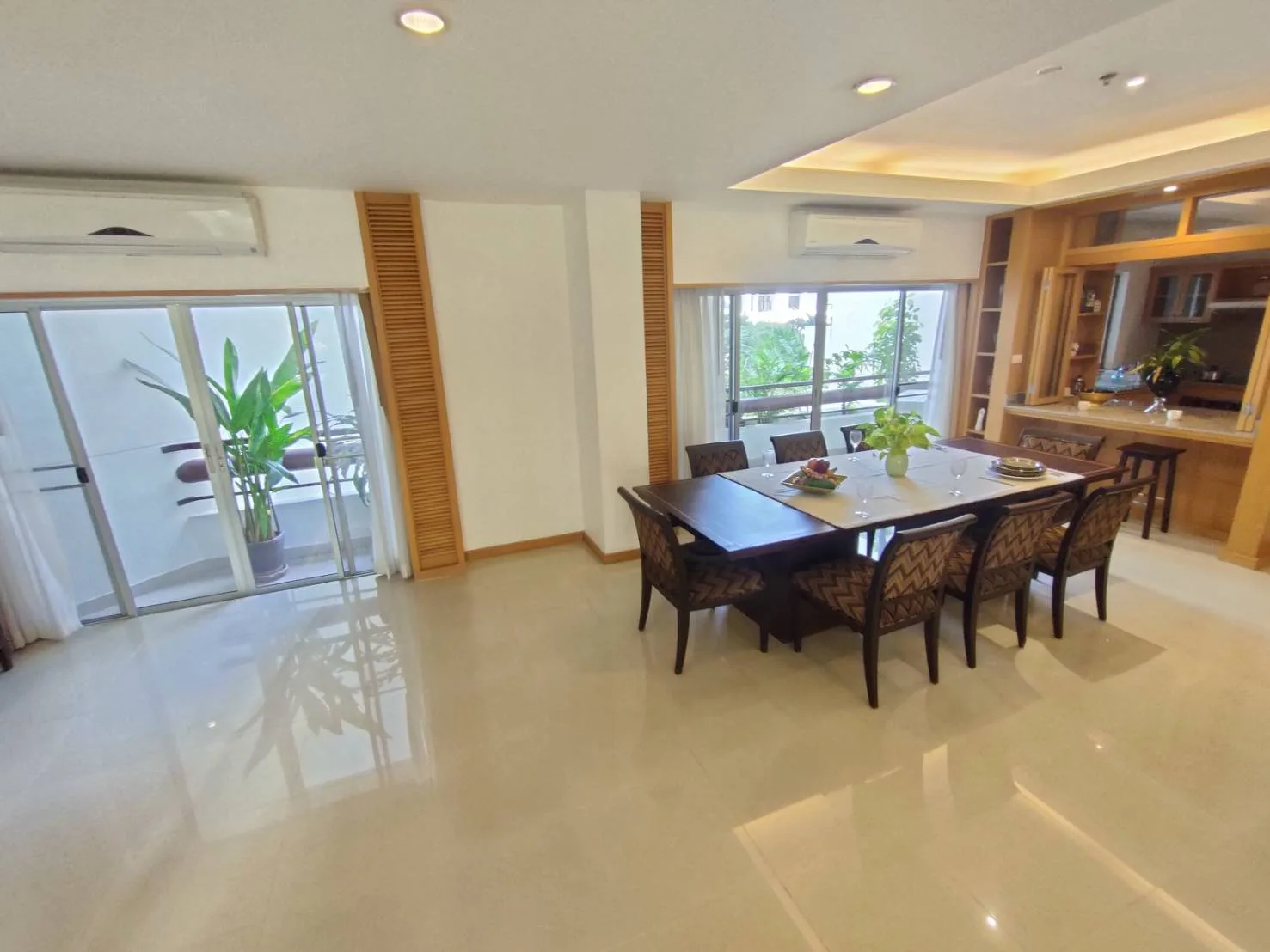 Property photos for Esmeralda Apartments