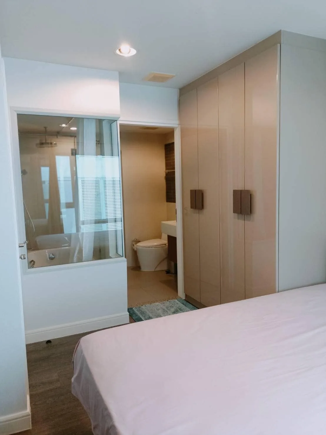 Property photos for The Crest Sukhumvit 49