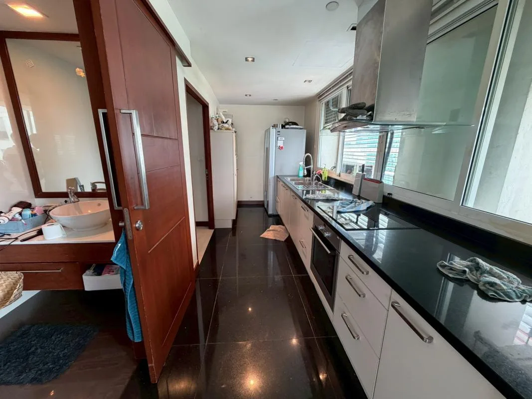Property photos for Le Raffine Jambunuda Sukhumvit 31