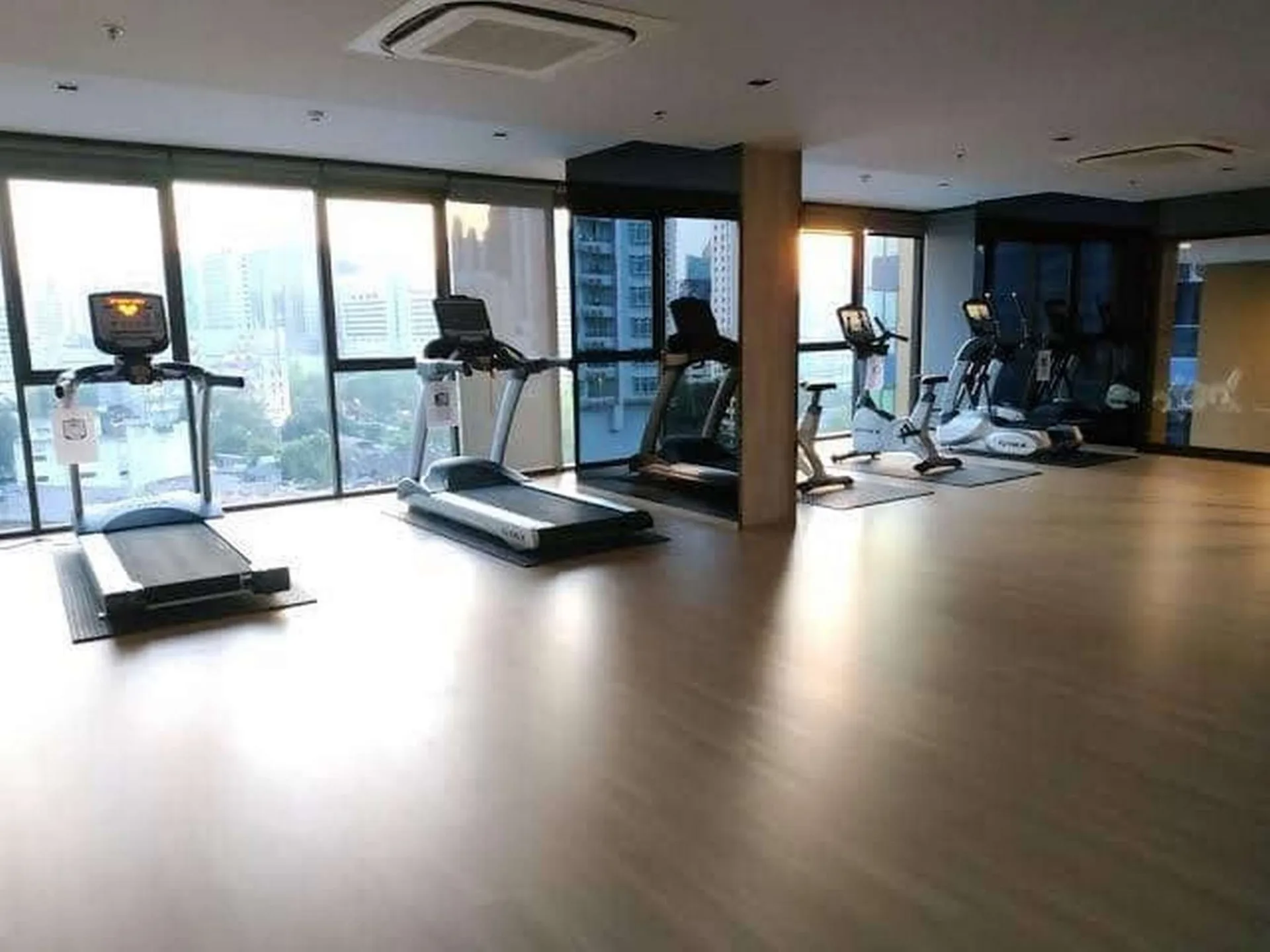 Property photos for Lumpini Suite Phetchaburi - Makkasan