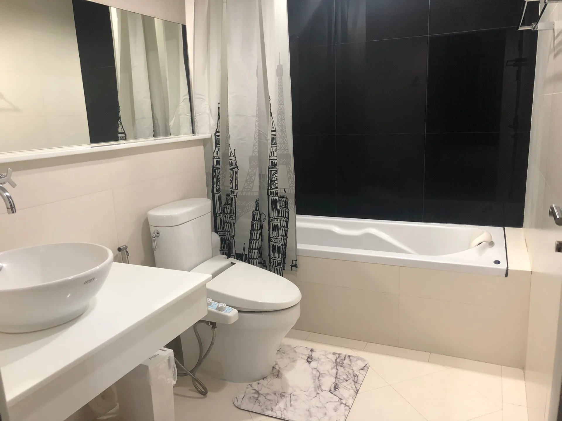 Property photos for The Address Sukhumvit 42
